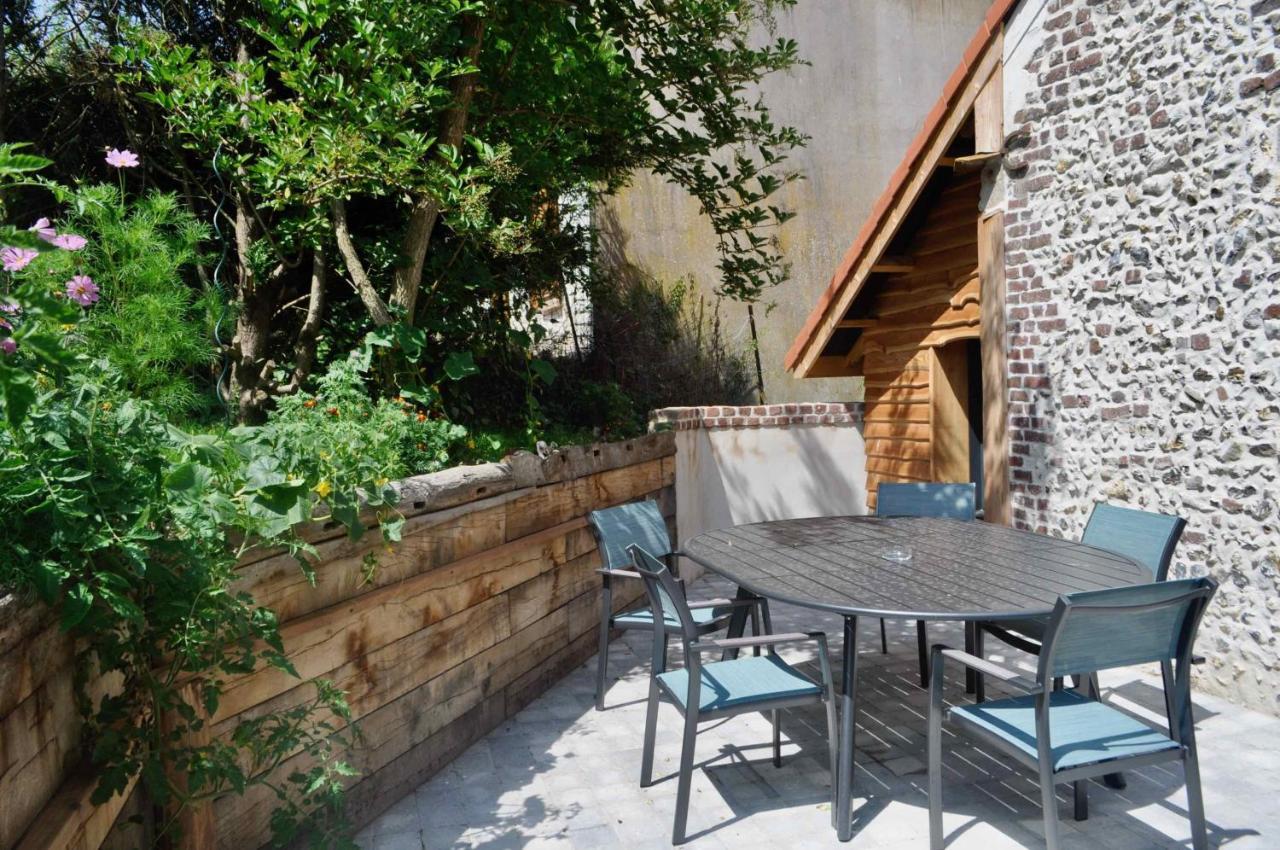Bed and Breakfast Les Bobos A La Ferme La Madelaine-sous-Montreuil Экстерьер фото